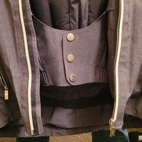 PEAK PERFORMANCE JACKET (M) - Picture 8 of 12